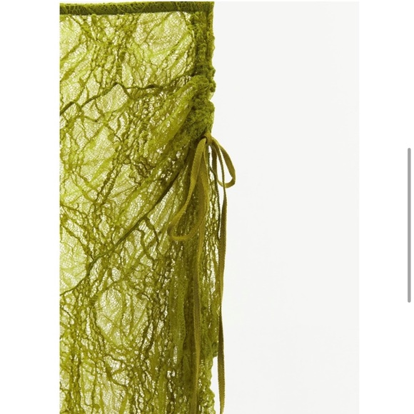 Green Lace Skirt Set (RARE) - Picture 5 of 9